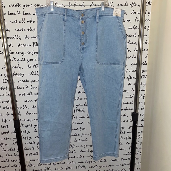 Straight-leg crop jean in indigo cove wash - Picture 3 of 9